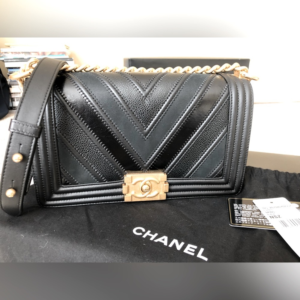 Chanel Le boy old medium size